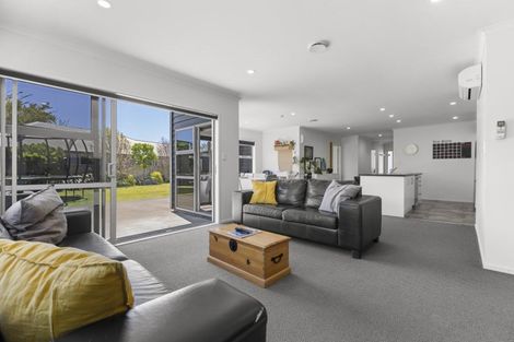 Photo of property in 518a Manutahi Road, Lepperton, New Plymouth, 4373