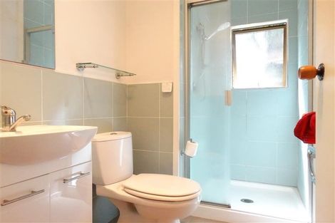 Photo of property in 23 Heaton Grove, Chatswood, Auckland, 0626