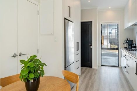 Photo of property in 5 Gloaming Lane, Wallaceville, Upper Hutt, 5018