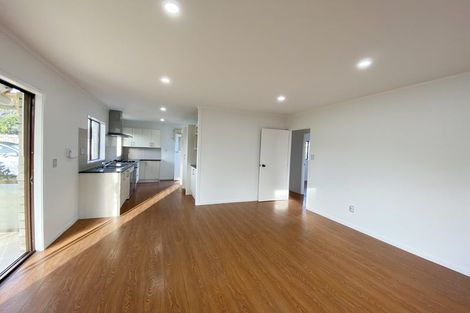 Photo of property in 1/73 Butley Drive, Farm Cove, Auckland, 2012