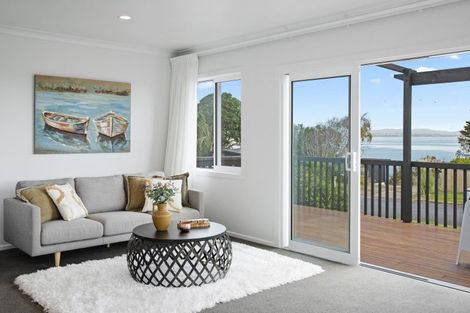 Photo of property in 11 Crispe Road, Clarks Beach, 2122