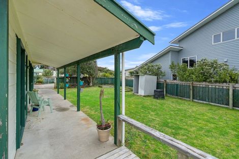 Photo of property in 14 Karaka Street, Otaki Beach, Otaki, 5512