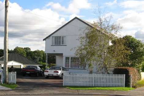 Photo of property in 38 Toru Street, Te Atatu Peninsula, Auckland, 0610