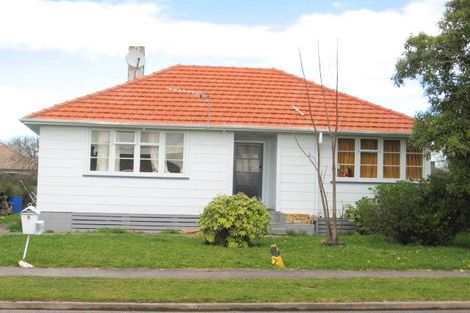 Photo of property in 6 Douglas Crescent, Fairfield, Hamilton, 3214