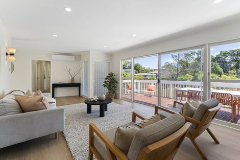 Photo of property in 12 Kiernan Place, Kelston, Auckland, 0602