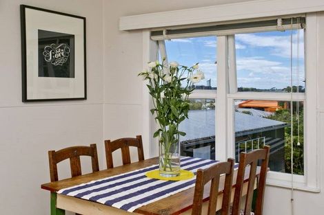 Photo of property in 13 Bruce Road, Glenfield, Auckland, 0629