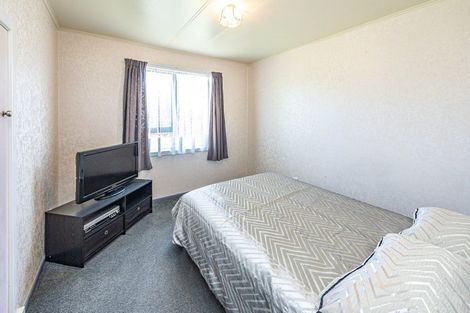 Photo of property in 21 Omori Place, Castlecliff, Whanganui, 4501