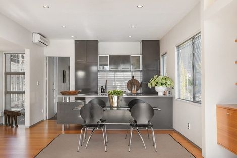 Photo of property in 30 Carlton Mill Road, Merivale, Christchurch, 8014