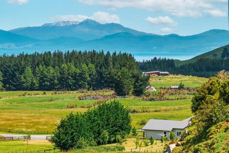 Photo of property in 40 Grant Road, Kinloch, Taupo, 3385