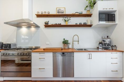 Photo of property in 402 Avenue Road West, Hastings, 4122