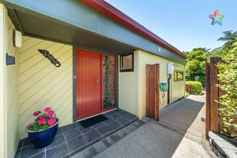 Photo of property in 25b City View Grove, Harbour View, Lower Hutt, 5010