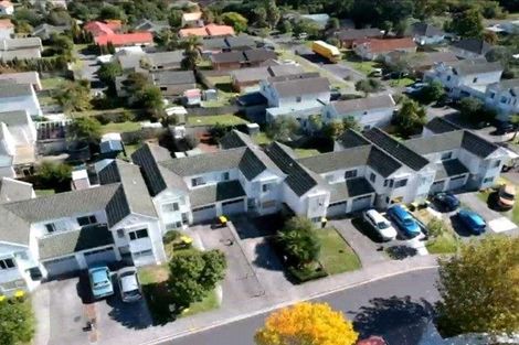 Photo of property in 25 Stephen Avenue, Henderson, Auckland, 0610