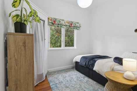 Photo of property in 159 Queens Drive, Lyall Bay, Wellington, 6022