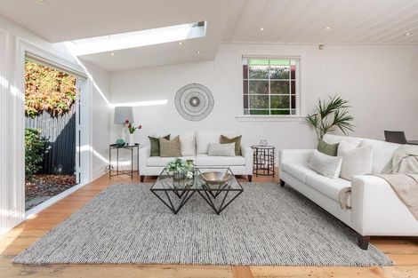 Photo of property in 35 St Marys Road, Saint Marys Bay, Auckland, 1011