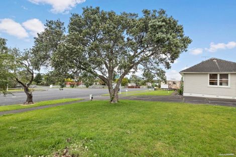 Photo of property in 27 Line Road, Glen Innes, Auckland, 1072