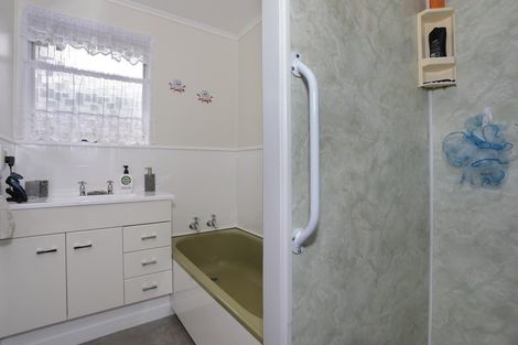 Photo of property in 18 Russell Street, Feilding, 4702