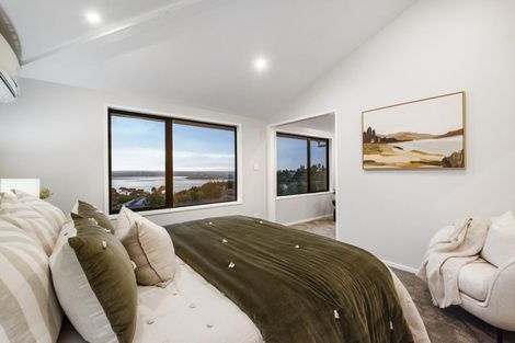 Photo of property in 5 Island Bay Road, Beach Haven, Auckland, 0626