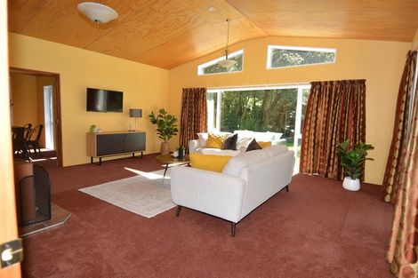 Photo of property in 33 Rakiura Parade, Otatara, Invercargill, 9879