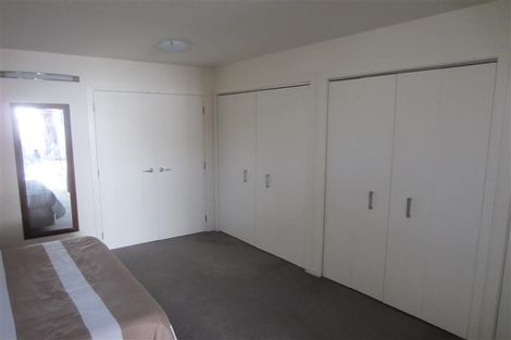 Photo of property in 5 Mexted Terrace, Tawa, Wellington, 5028