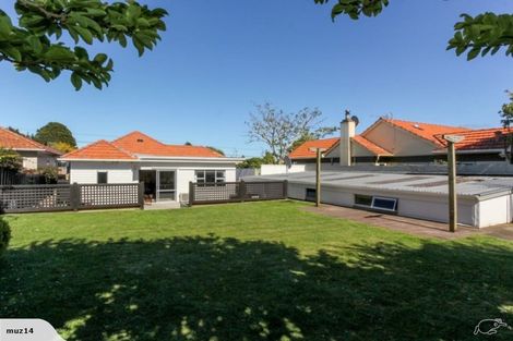 Photo of property in 103 Brooklands Road, Brooklands, New Plymouth, 4310