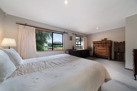 Photo of property in 2/5 Highlight Parade, Te Atatu South, Auckland, 0610