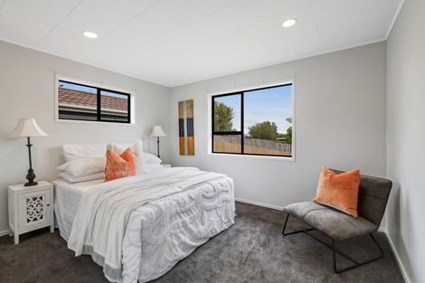 Photo of property in 148 Lynn Road, Bayview, Auckland, 0629