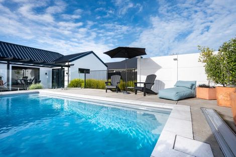 Photo of property in 10 Rich Rise, Havelock North, 4130