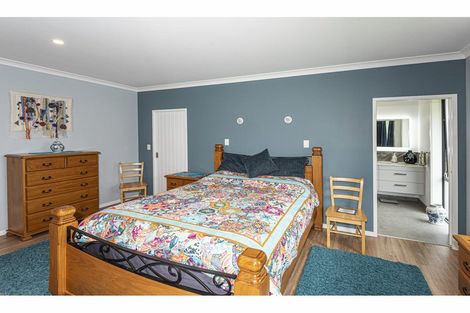 Photo of property in 21 Capstone Place, Te Kamo, Kamo, 0185