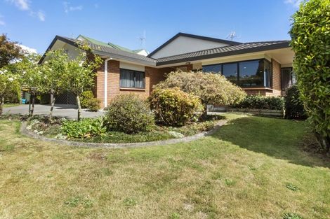 Photo of property in 17 Sunny Dale, Western Heights, Hamilton, 3200