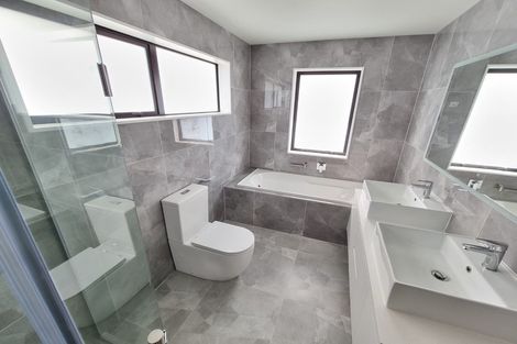 Photo of property in 25 Henriette Place, Totara Park, Auckland, 2105