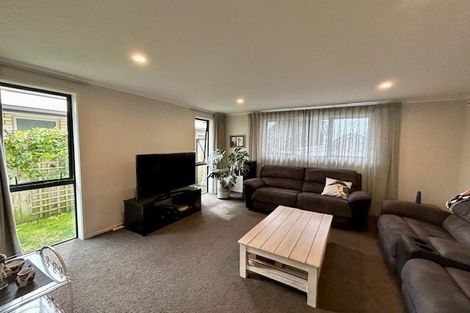 Photo of property in 58 Sandhurst Drive, Papamoa Beach, Papamoa, 3118