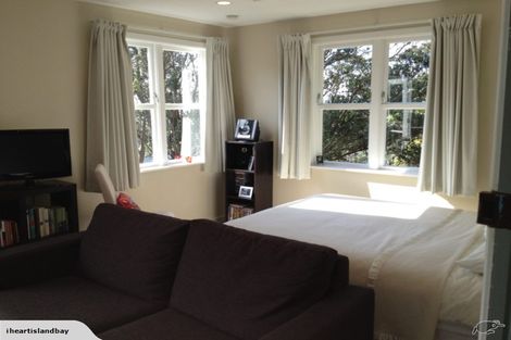 Photo of property in 2 Severn Street, Island Bay, Wellington, 6023