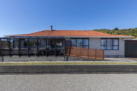 Photo of property in 17 Perotti Street, Greymouth, 7805