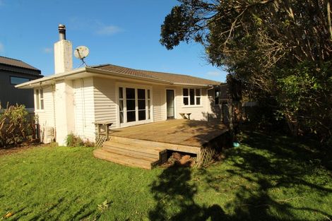 Photo of property in 27 Wharf Road, Te Atatu Peninsula, Auckland, 0610