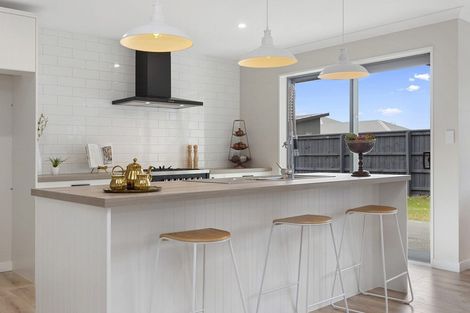 Photo of property in 15 Saint James Place, Rangiora, 7400