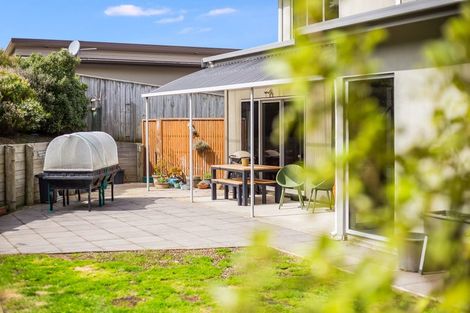 Photo of property in 98 Aotea Drive, Aotea, Porirua, 5024