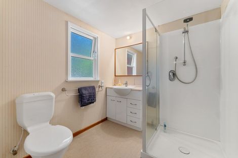 Photo of property in 33 Andrew Avenue, Roslyn, Palmerston North, 4414