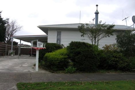 Photo of property in 26 Suzanne Grove, Kelvin Grove, Palmerston North, 4414