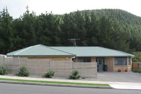 Photo of property in 49 Furlong Crescent, Churton Park, Wellington, 6037