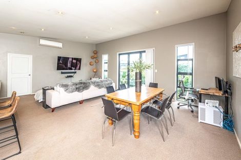 Photo of property in 14 Golf Vue Place, Castlecliff, Whanganui, 4501