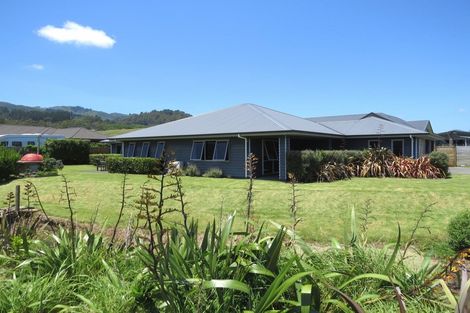 Photo of property in 32 Victoria Street, Coromandel, 3506