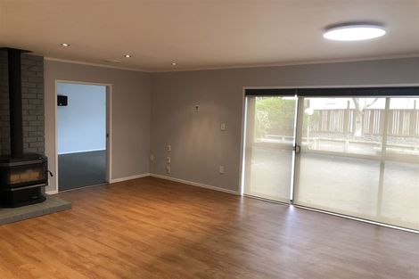 Photo of property in 5 Towra Place, Botany Downs, Auckland, 2010