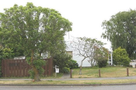 Photo of property in 2 Heathglen Avenue, Parklands, Christchurch, 8083