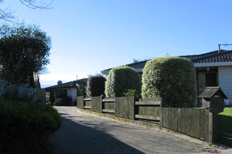 Photo of property in 10 Purdie Place, Milson, Palmerston North, 4414