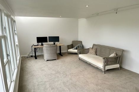 Photo of property in 13 Pukenui Street, Strandon, New Plymouth, 4312