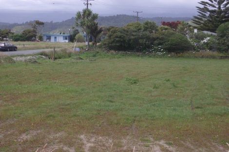 Photo of property in 2 Main Rd Ngakawau, Ngakawau, 7824