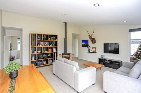 Photo of property in 5 Butterworth Crescent, Papamoa Beach, Papamoa, 3118