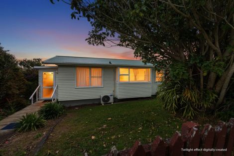 Photo of property in 11 Albatross Road, Red Beach, 0932