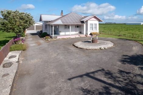 Photo of property in 1 Tauhuri Street, Manaia, 4678
