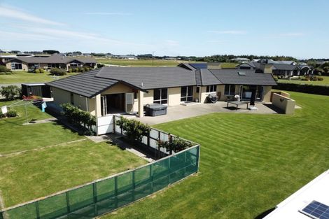 Photo of property in 3 Court Of Ascot, Seaward Bush, Invercargill, 9812